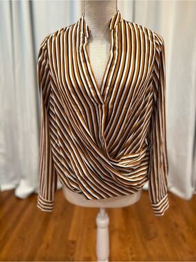 New Look tan white black striped wrapped long sleeve blouse women’s size 4 EUC